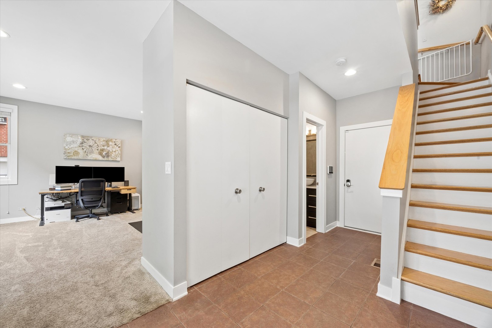 2318 W Wolfram Street