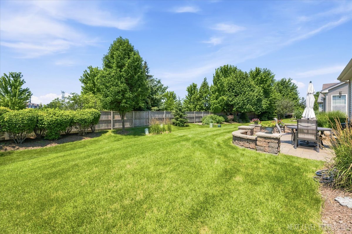 2747 Northmoor Drive