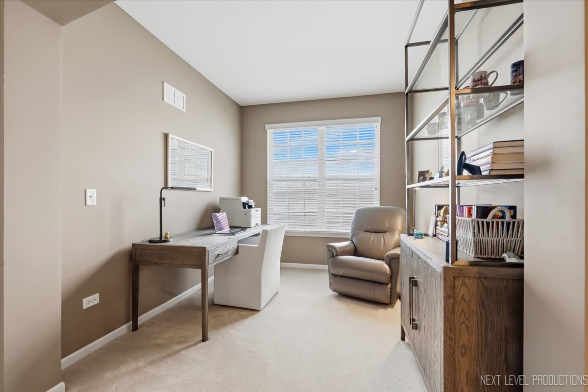 2747 Northmoor Drive