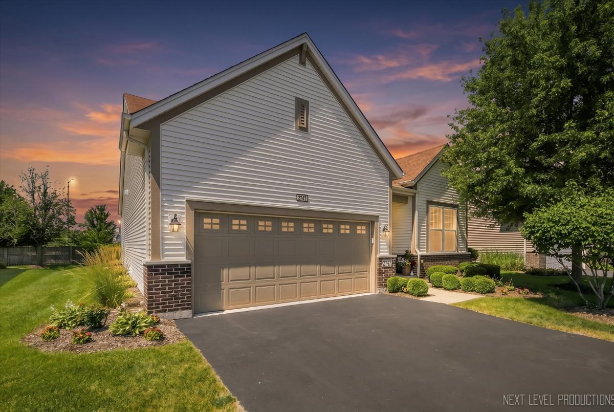 2747 Northmoor Drive