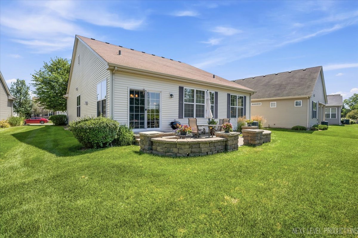 2747 Northmoor Drive