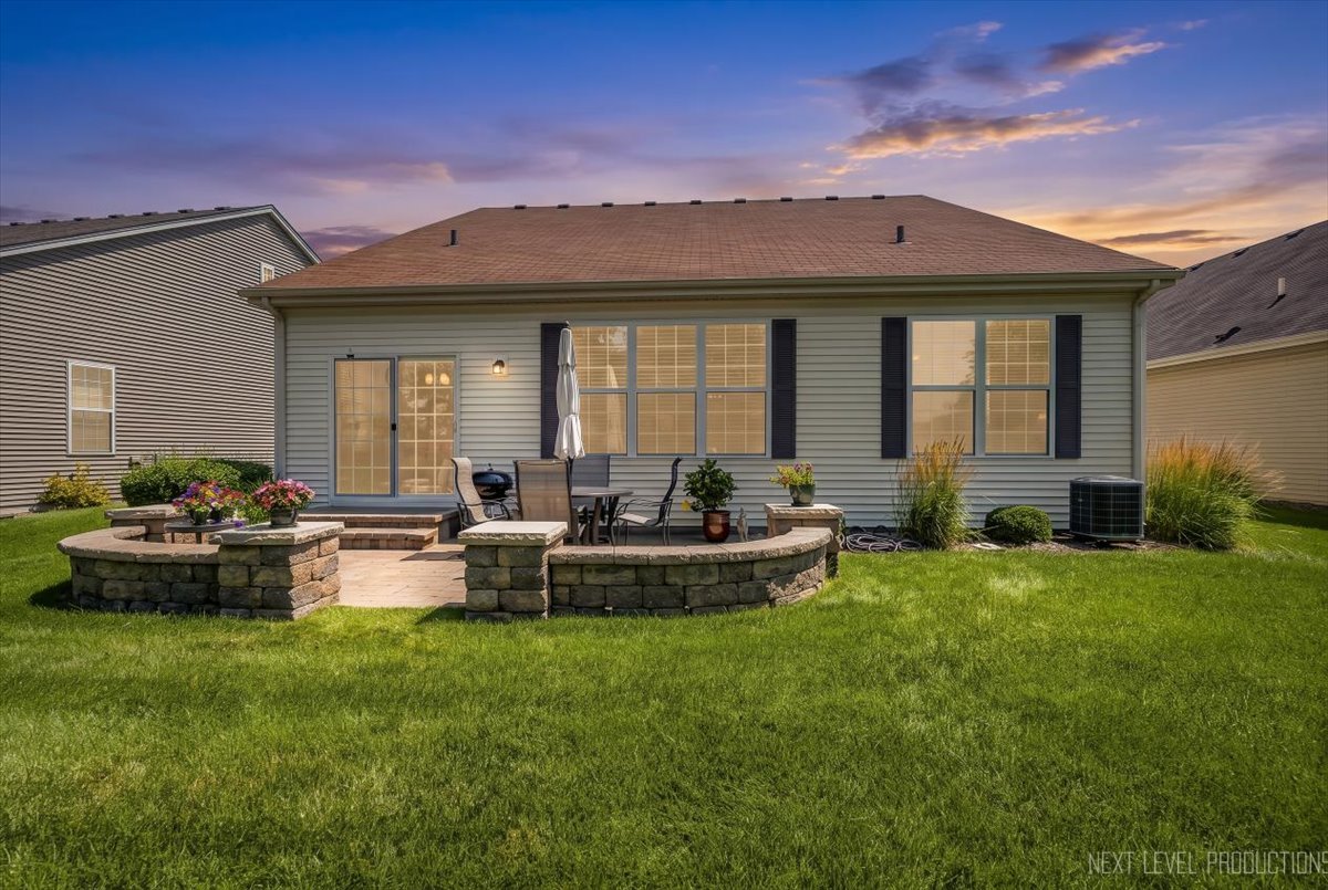 2747 Northmoor Drive
