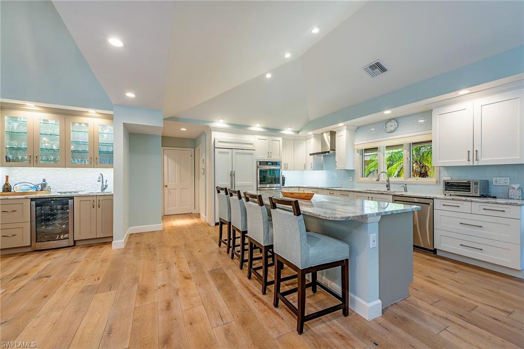 805 Pine Village LN
