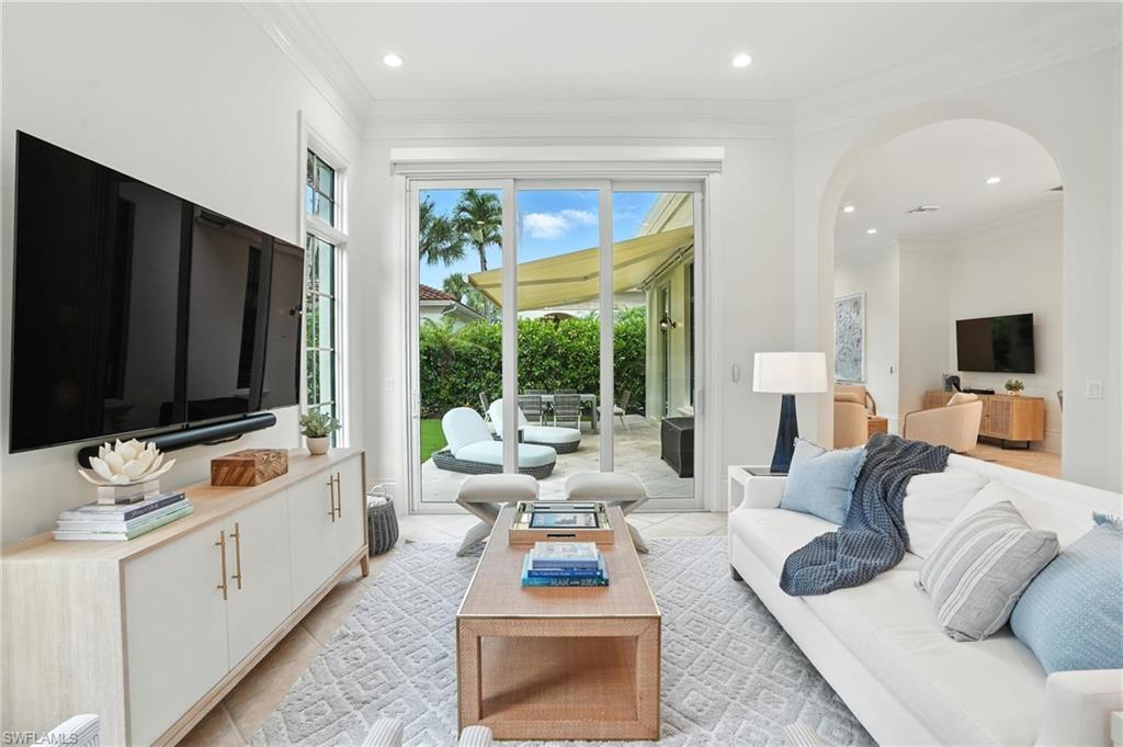 2547 Avila LN, NAPLES