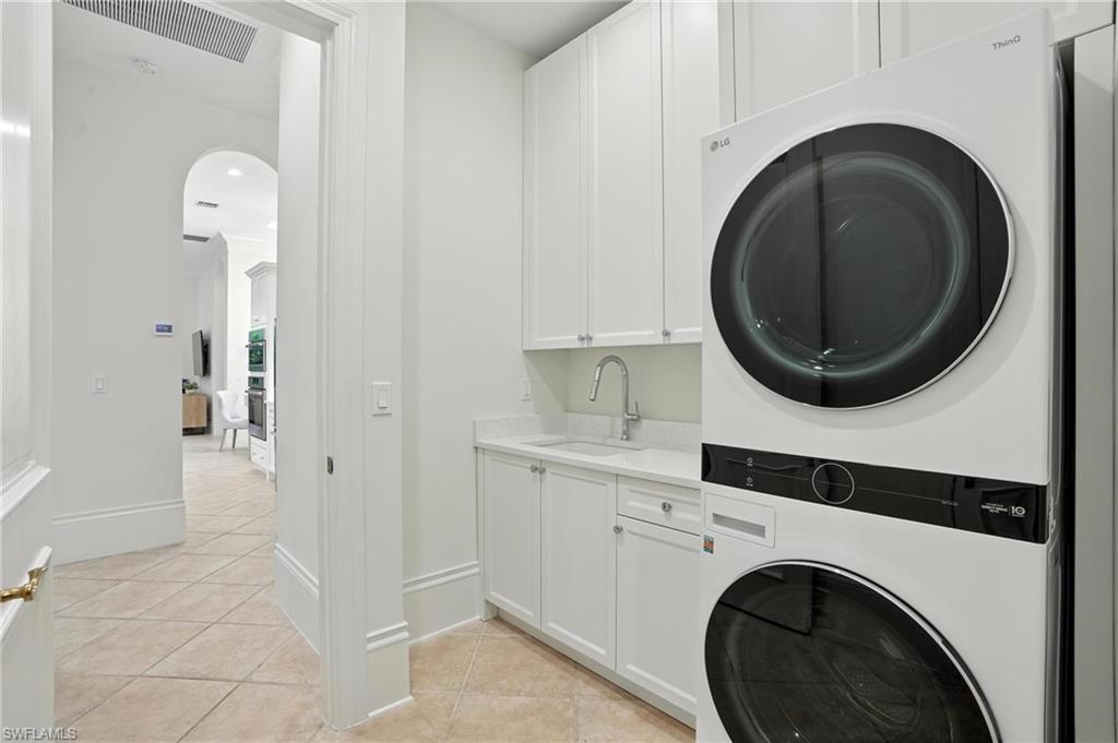 2547 Avila LN, NAPLES