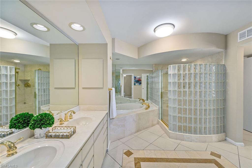 4401 Gulf Shore BLVD N # 307