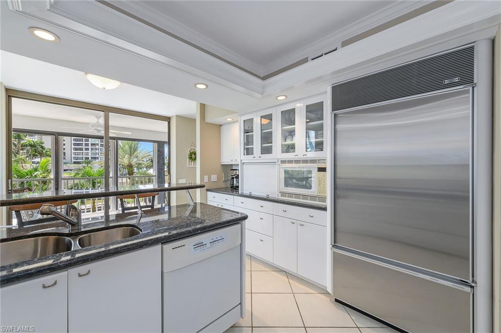 4401 Gulf Shore BLVD N # 307