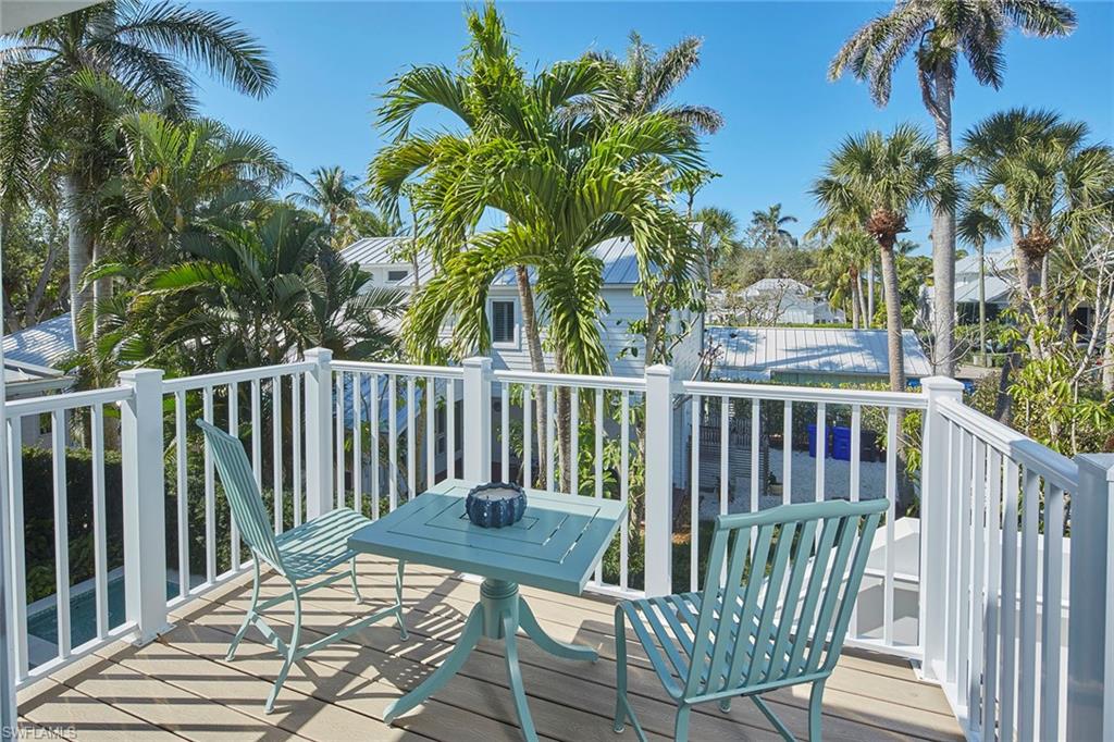 231 11th AVE S, NAPLES