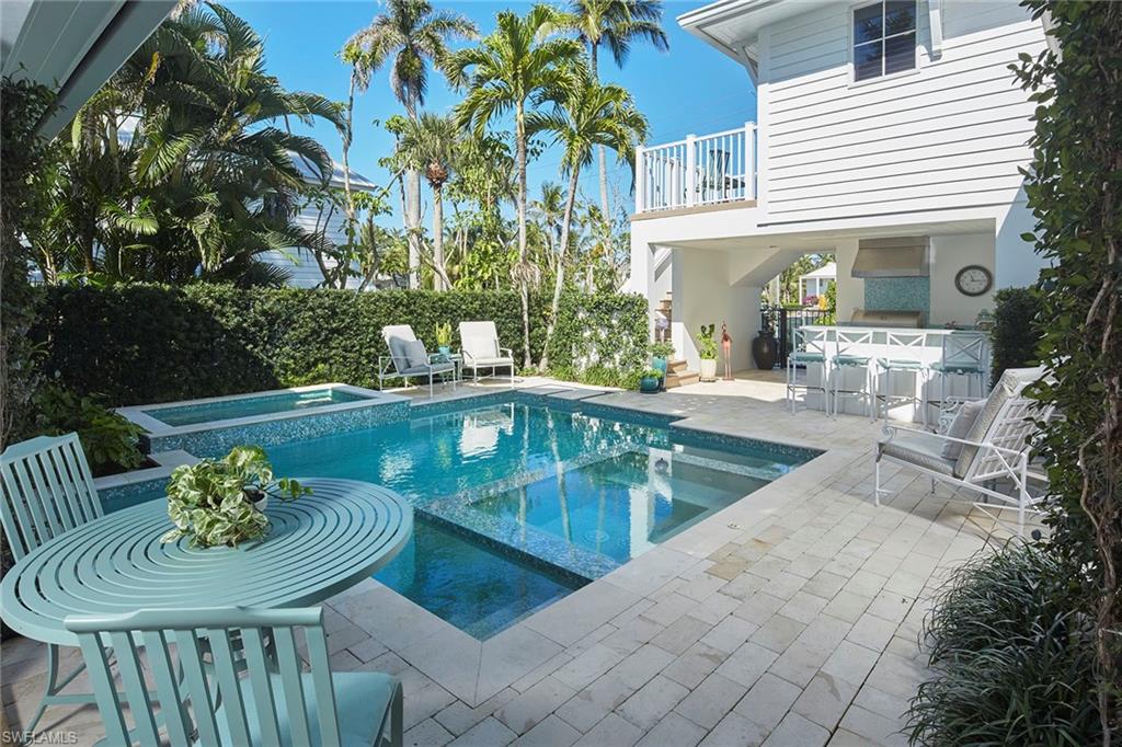 231 11th AVE S, NAPLES