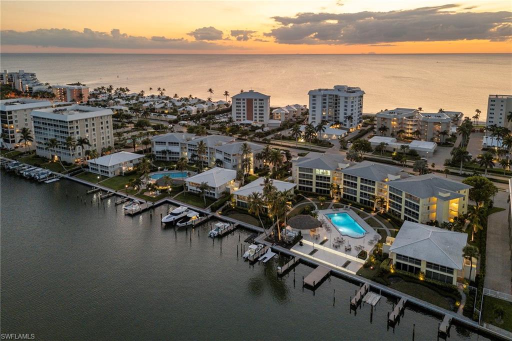 2850 Gulf Shore BLVD N # 110