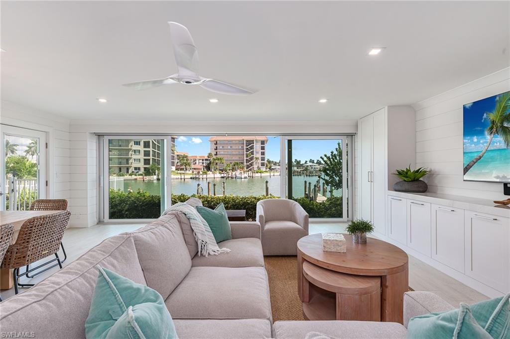 2850 Gulf Shore BLVD N # 110