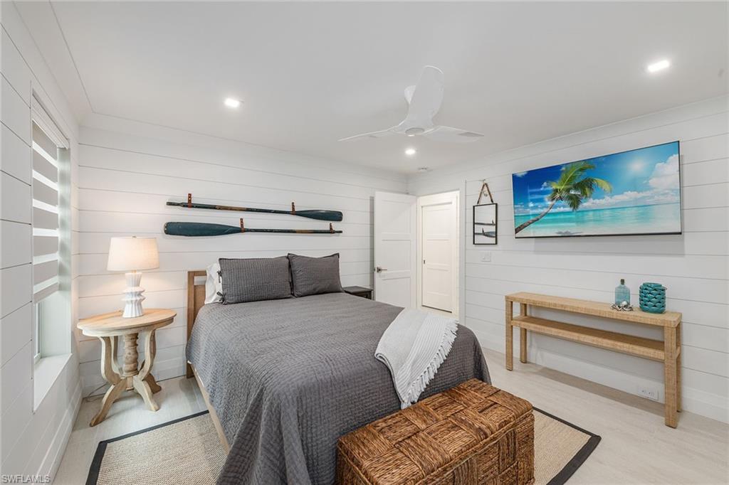 2850 Gulf Shore BLVD N # 110