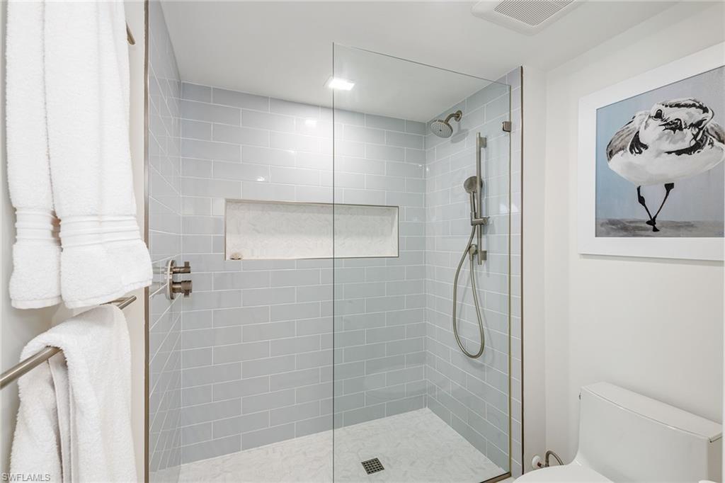 2850 Gulf Shore BLVD N # 110