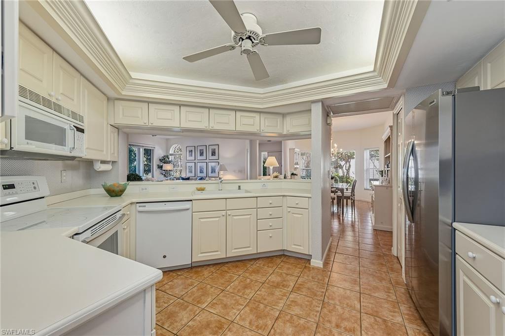 8445 Abbington CIR # 7