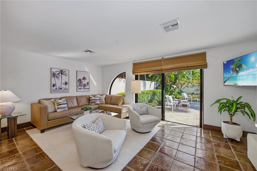 9 Las Brisas WAY # 10