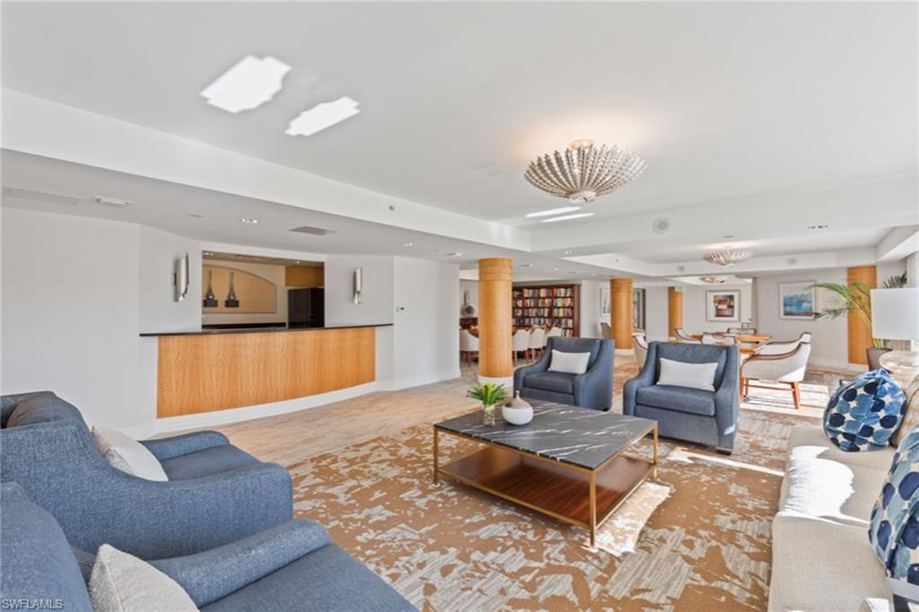 4041 Gulf Shore BLVD N # 303