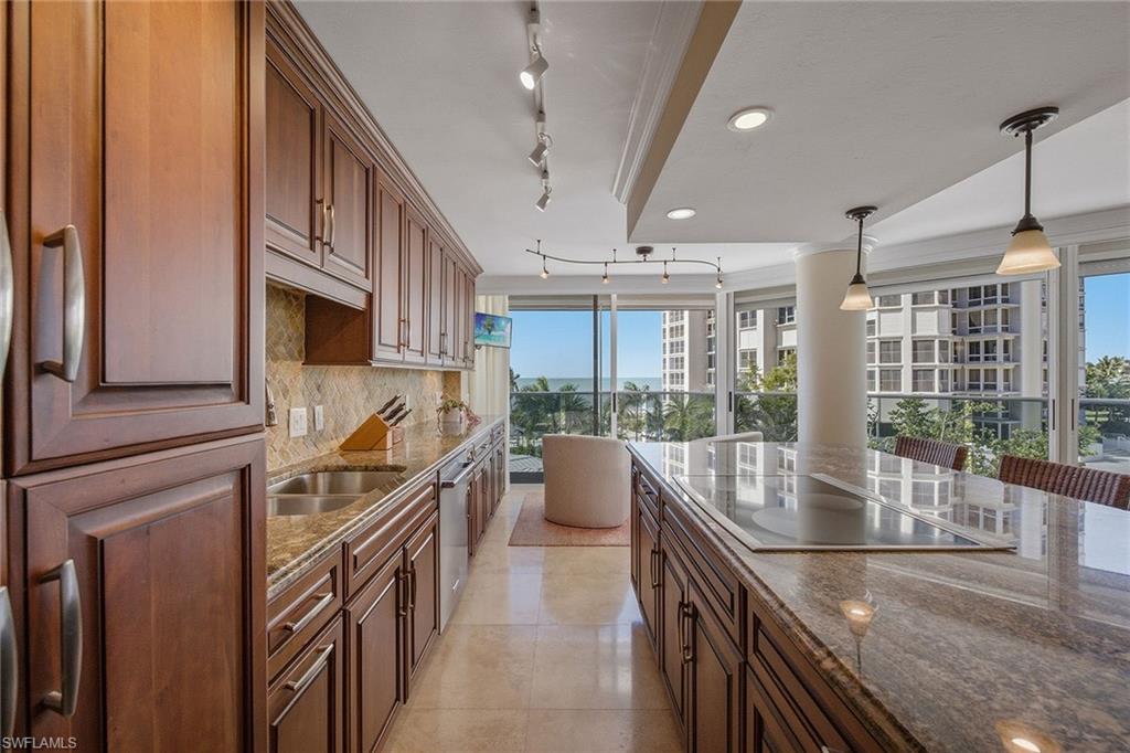 4041 Gulf Shore BLVD N # 303