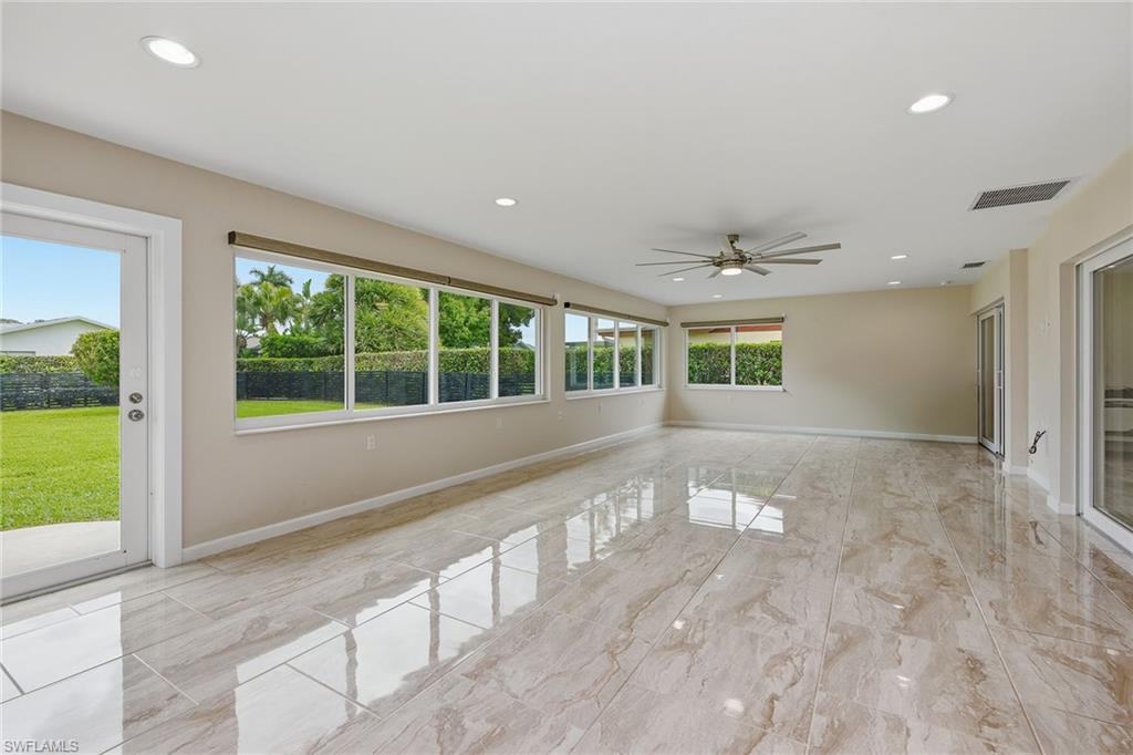 425 Pine Lake DR