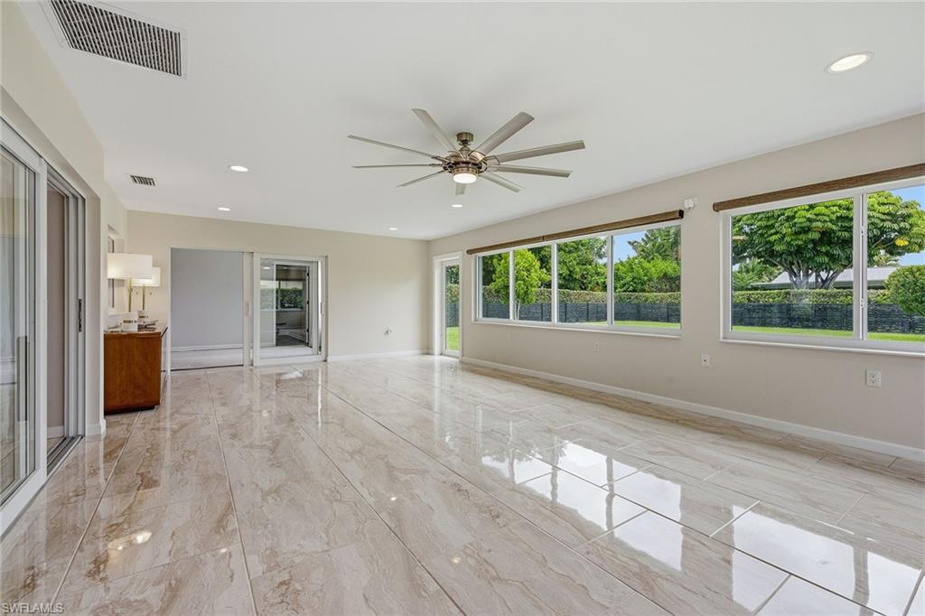 425 Pine Lake DR