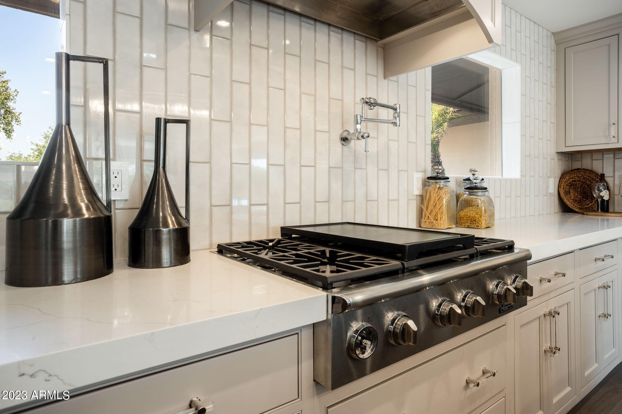 8113 N VIA DE LAGO --