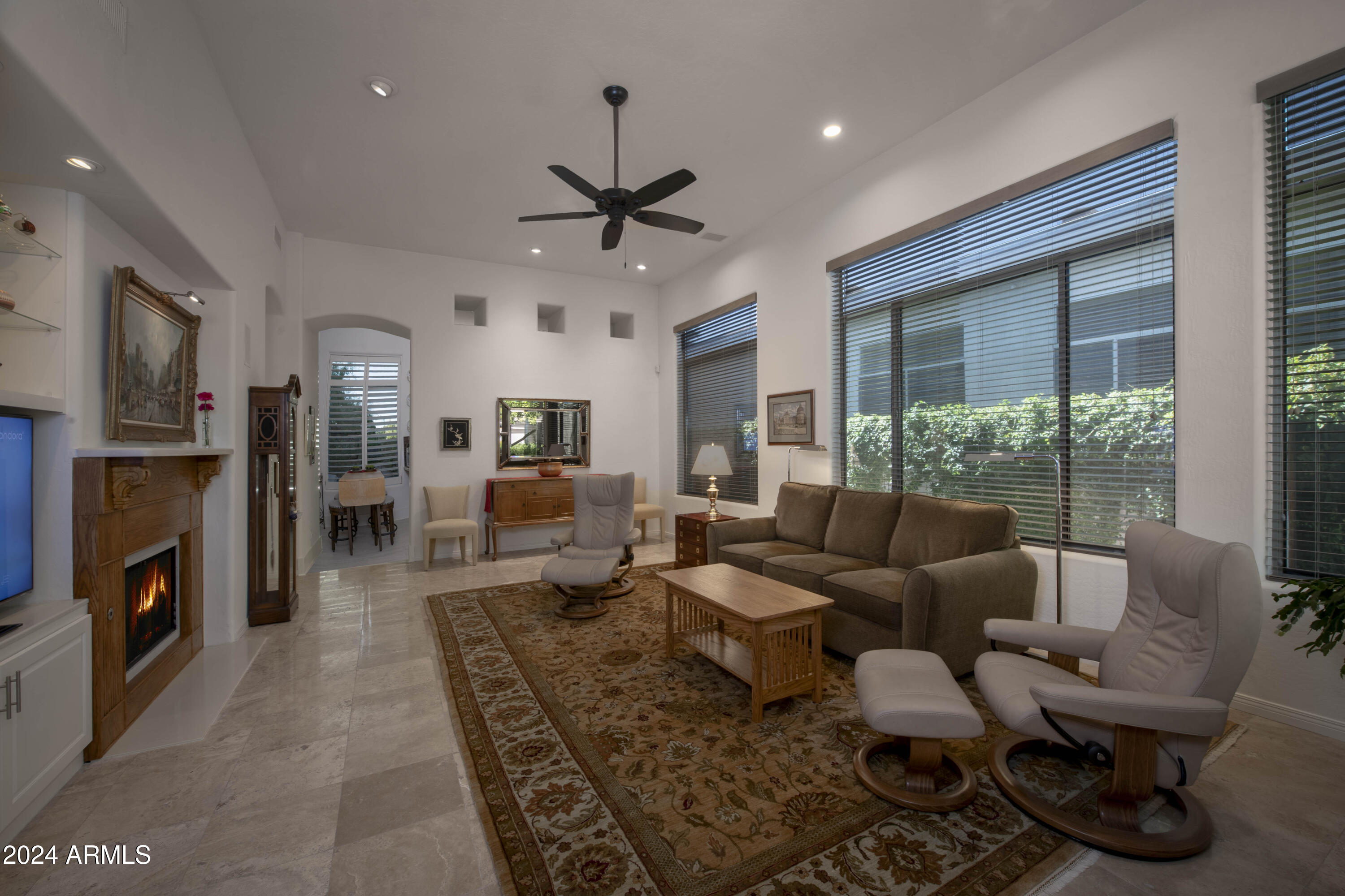 7315 E VAQUERO Drive