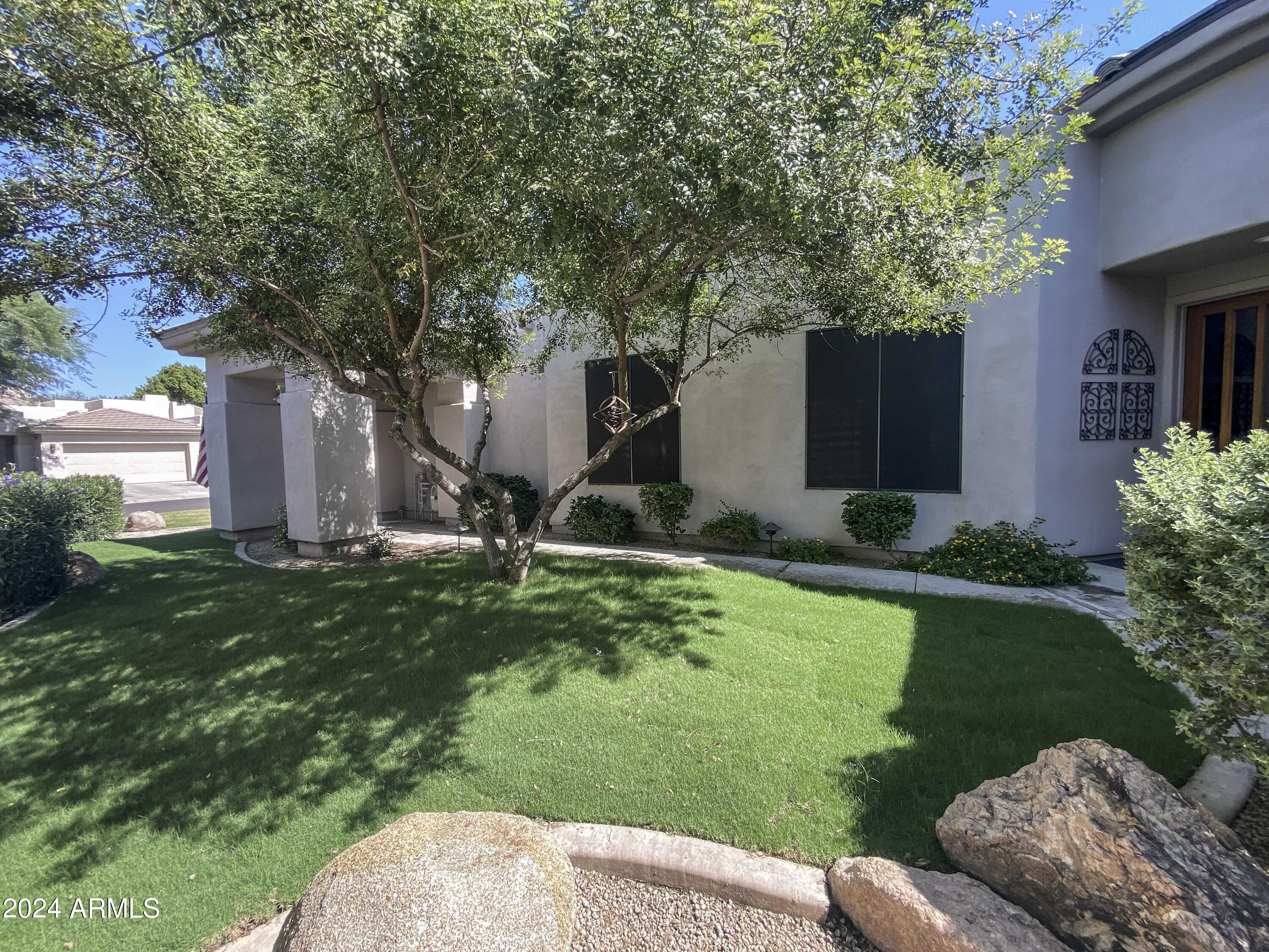 7315 E VAQUERO Drive