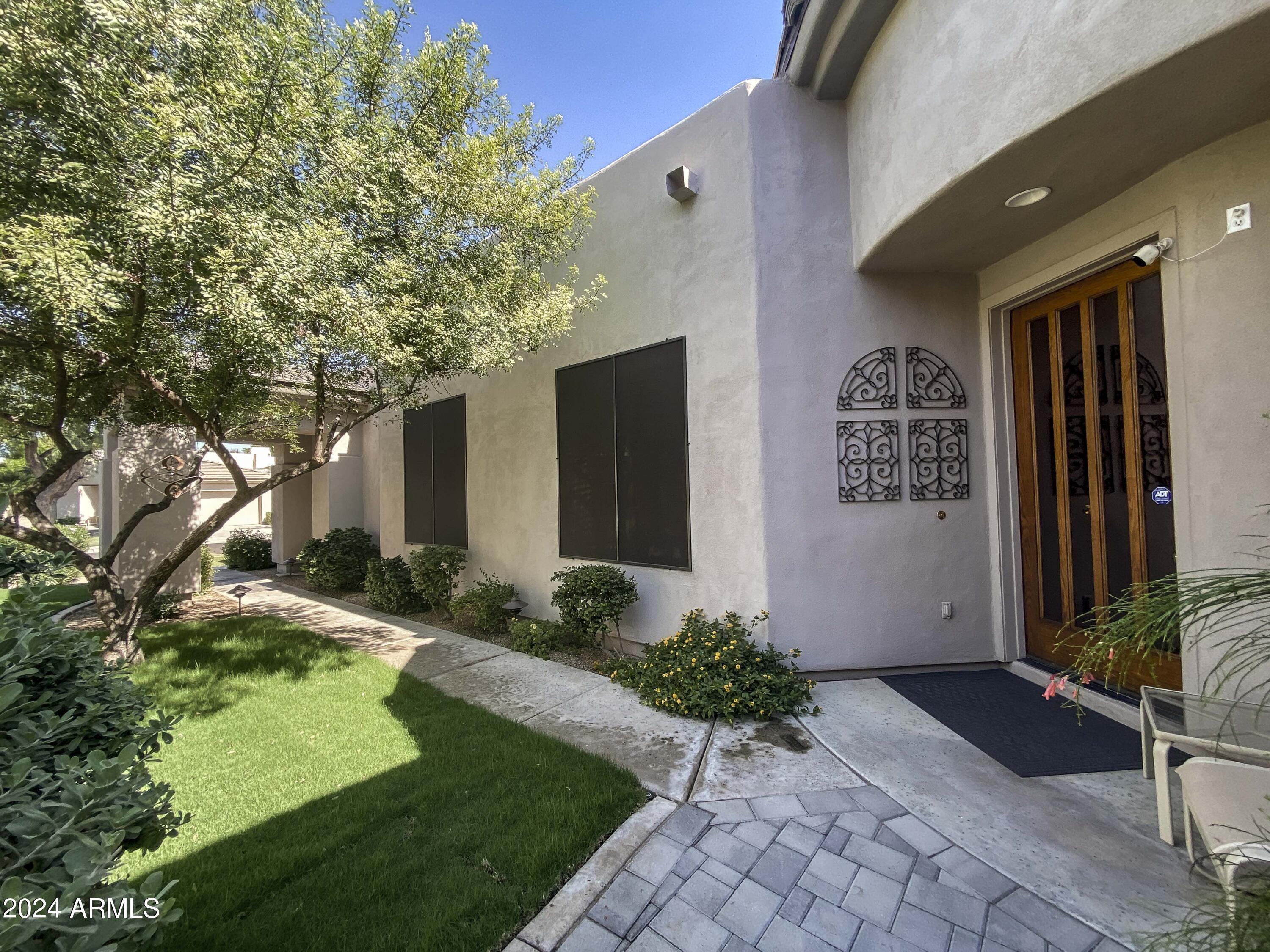 7315 E VAQUERO Drive