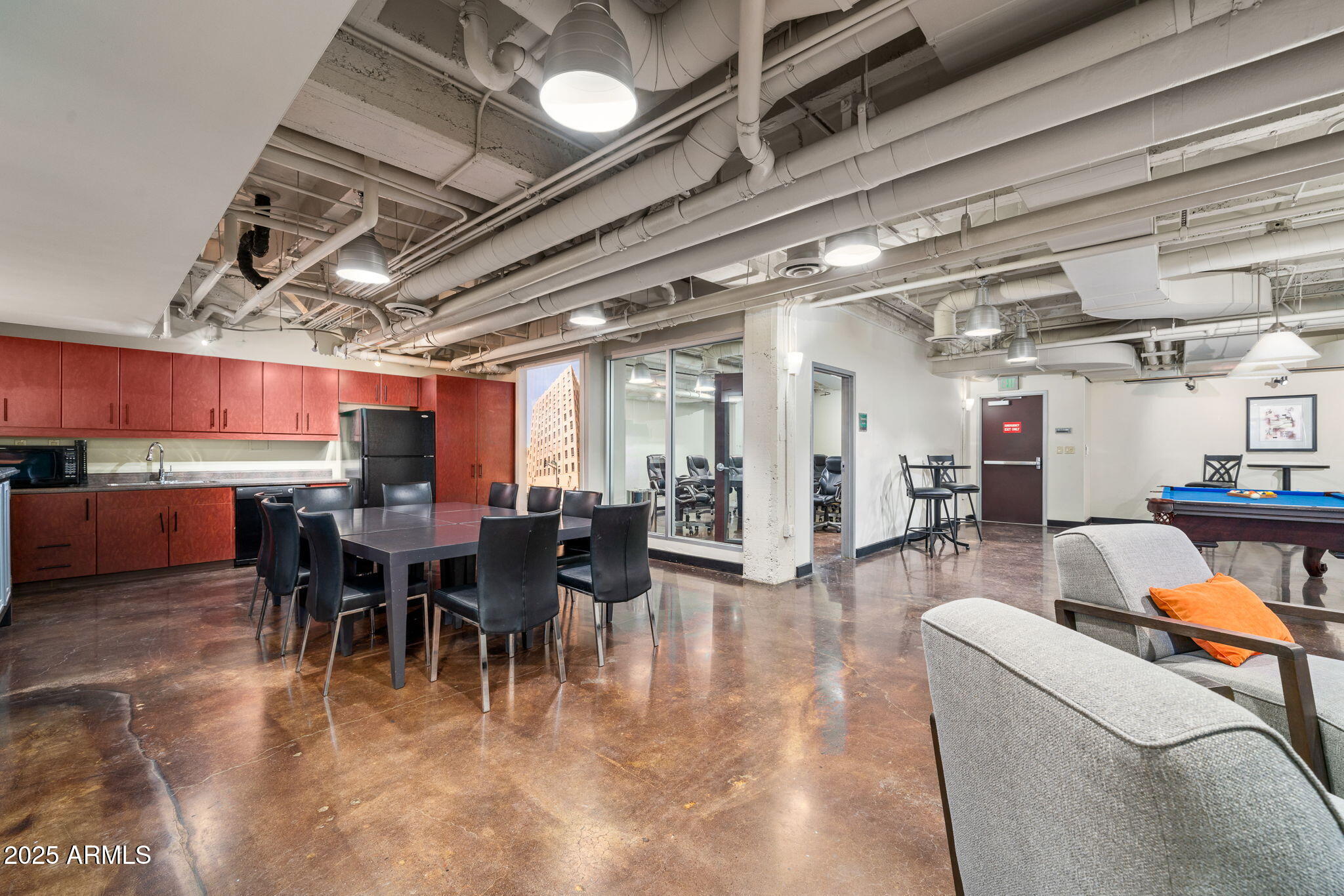 114 W ADAMS Street, 202