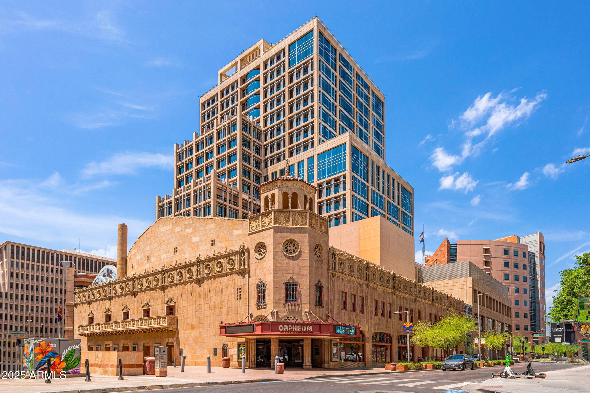 114 W ADAMS Street, 202