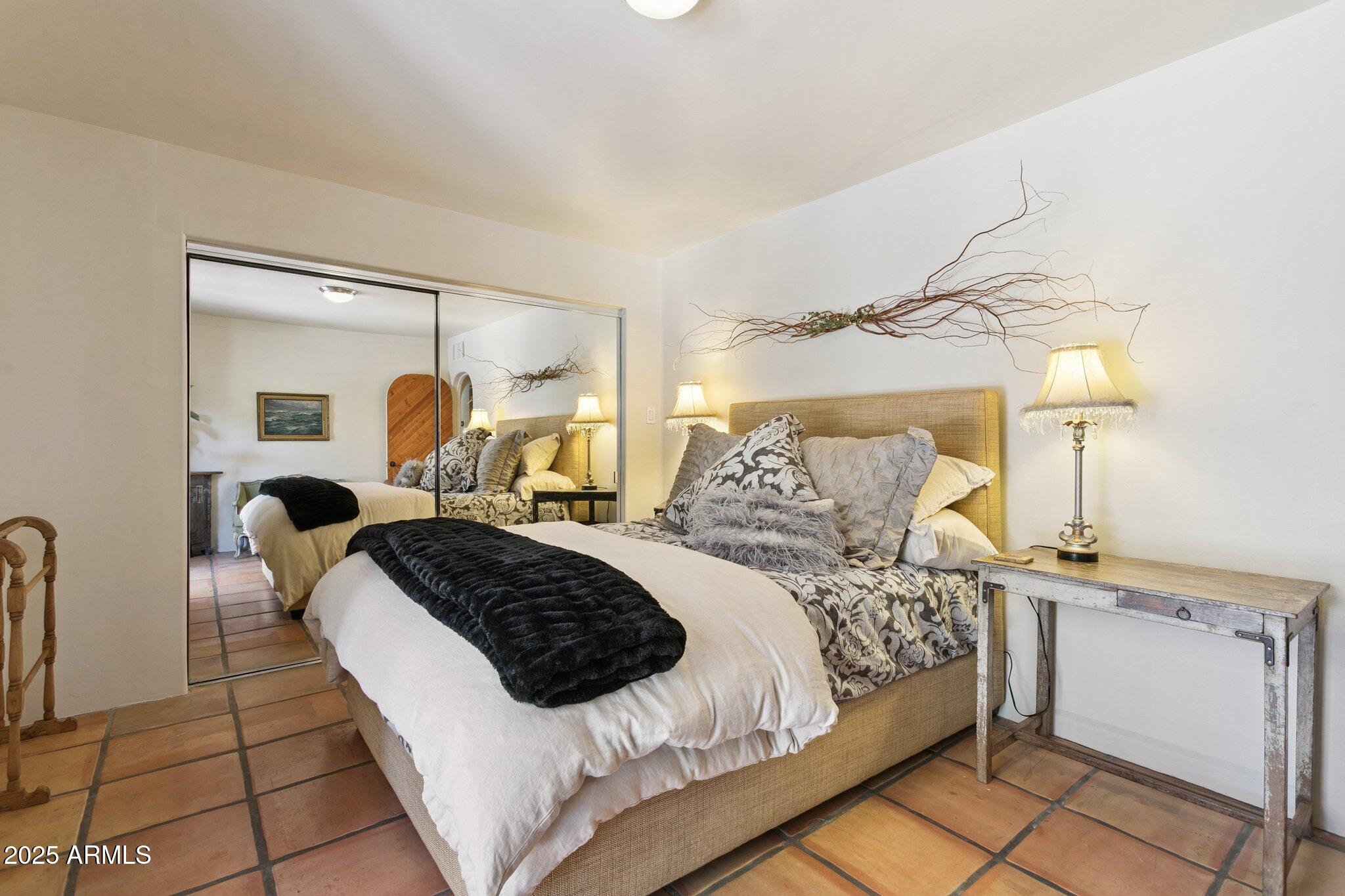 7005 E JACKRABBIT Road