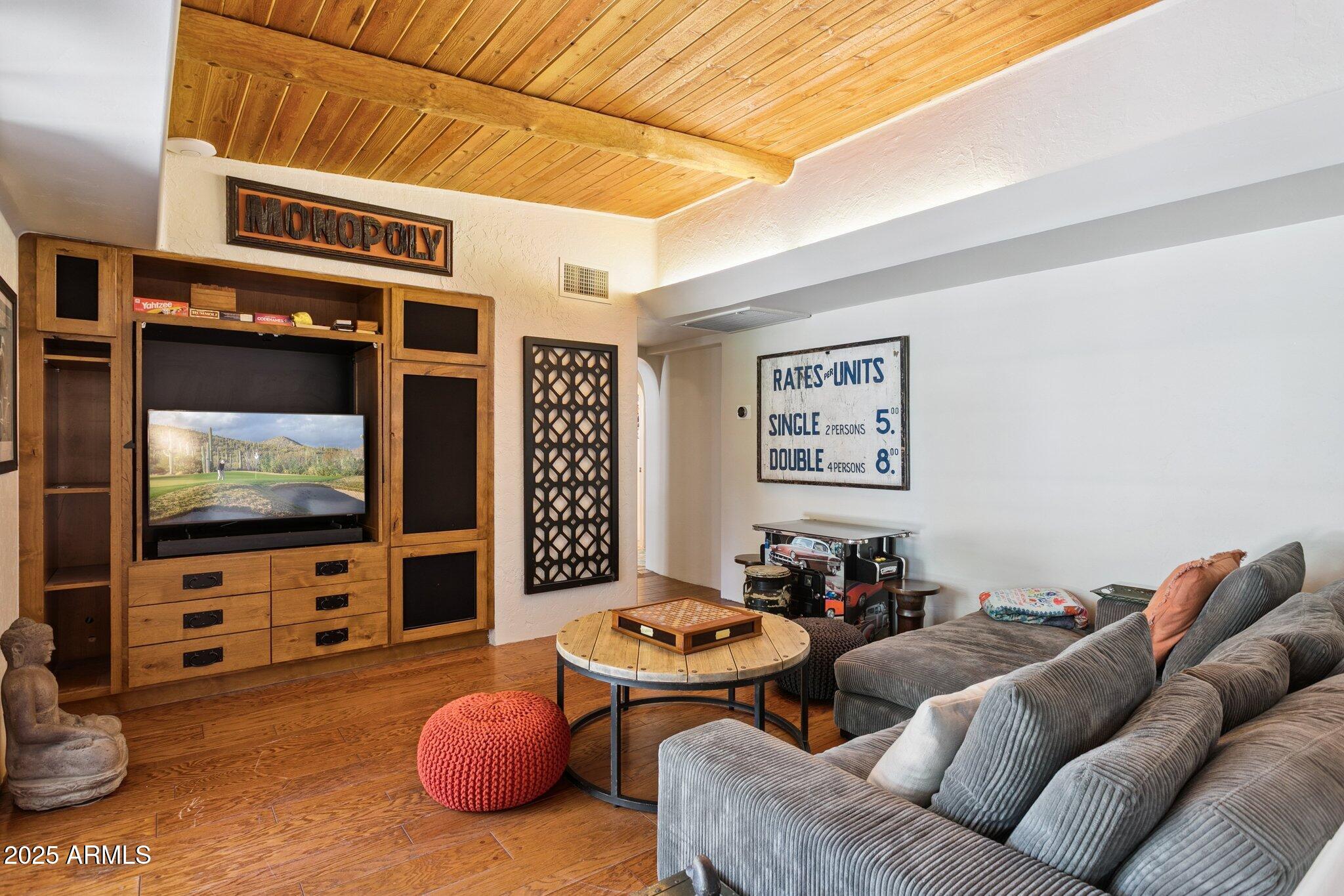 7005 E JACKRABBIT Road