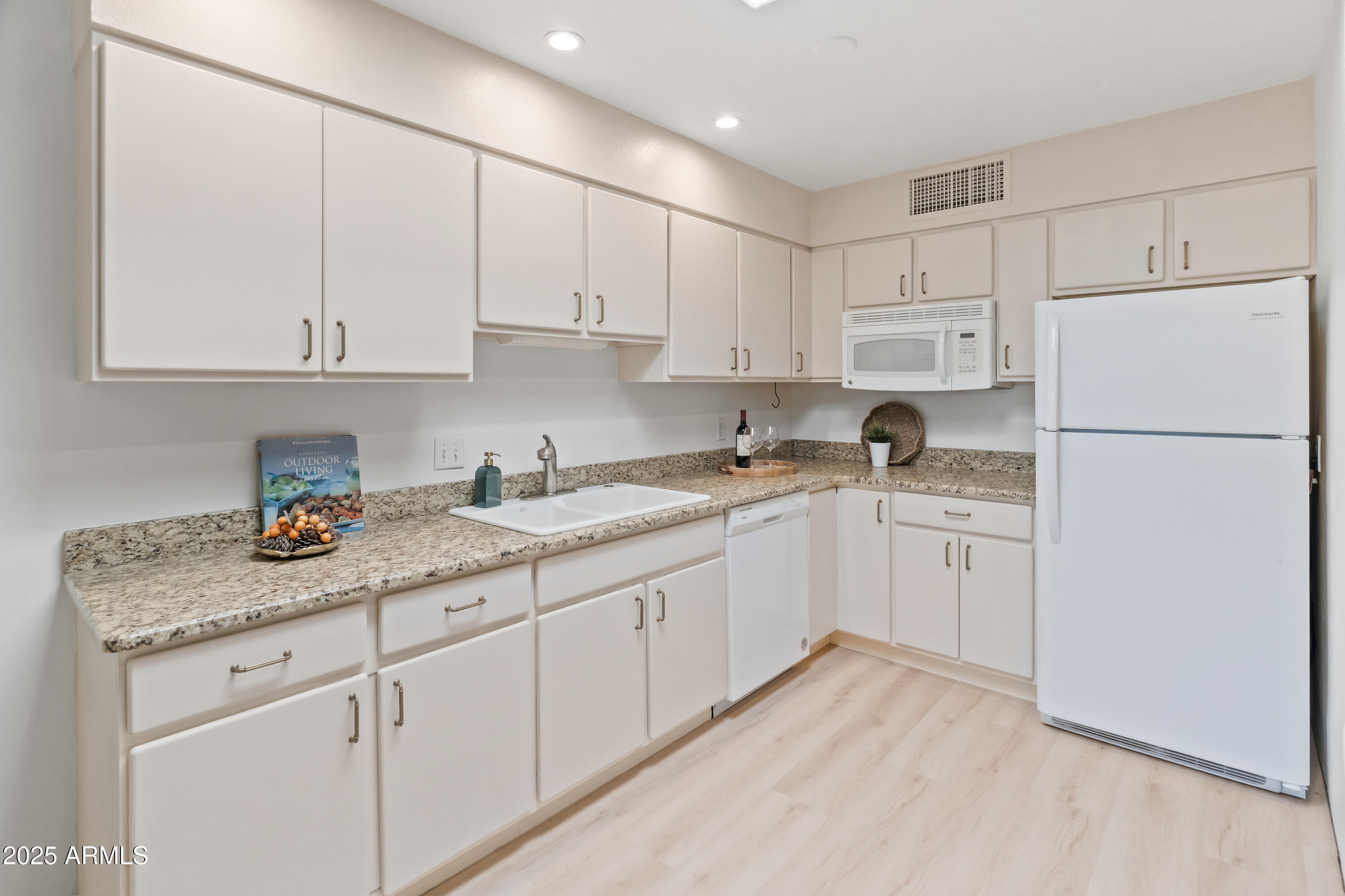 4800 N 68TH Street 276