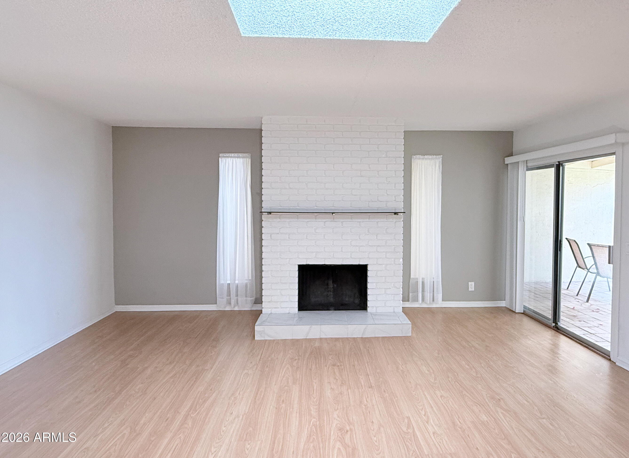 312 W LAGUNA Drive