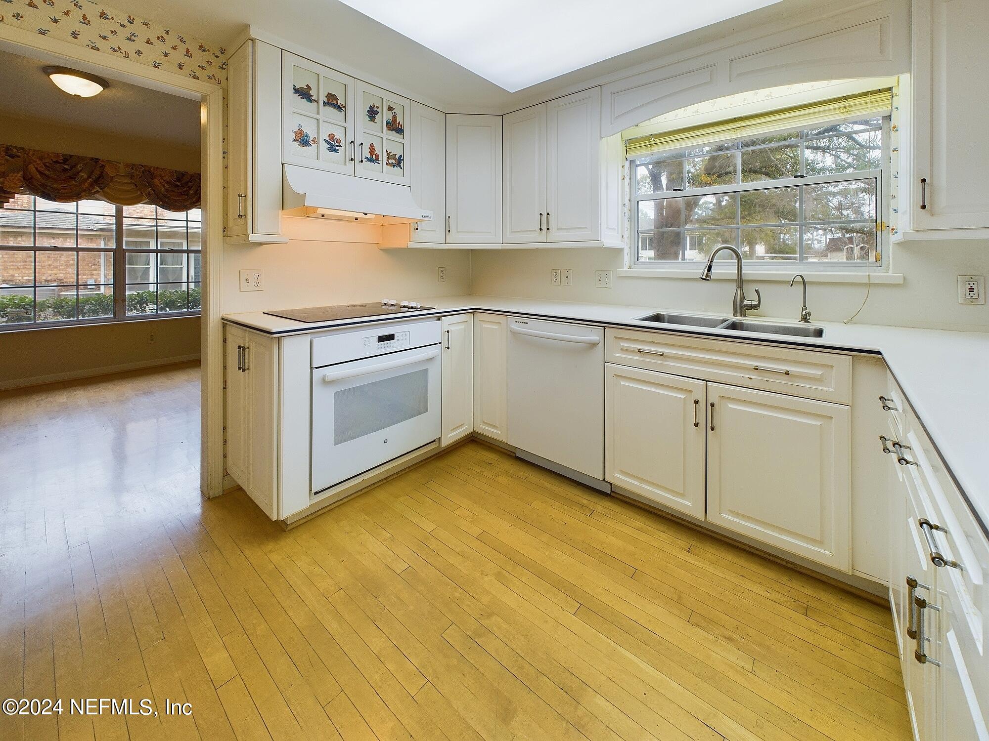 9252 SAN JOSE Boulevard, 4401