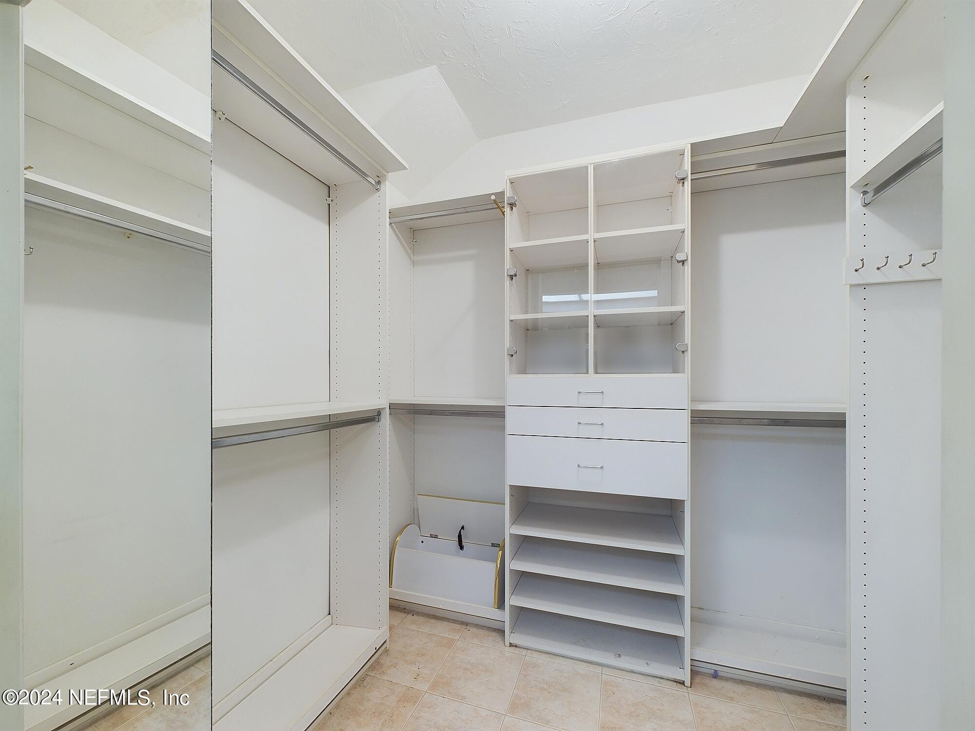 9252 SAN JOSE Boulevard, 4401