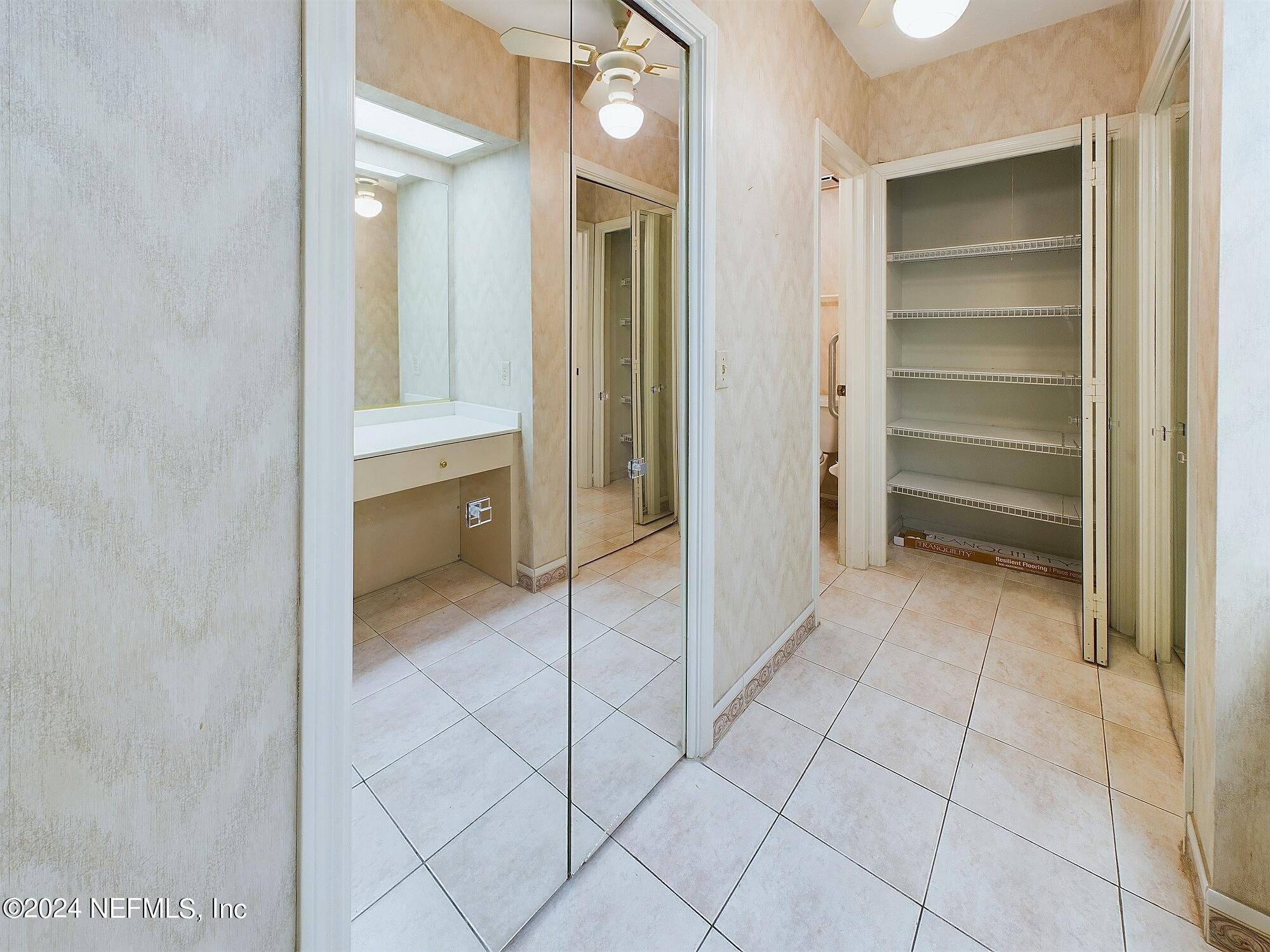 9252 SAN JOSE Boulevard, 4401