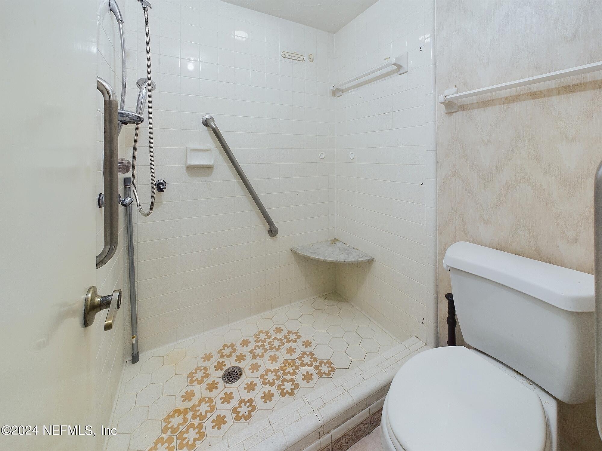 9252 SAN JOSE Boulevard, 4401