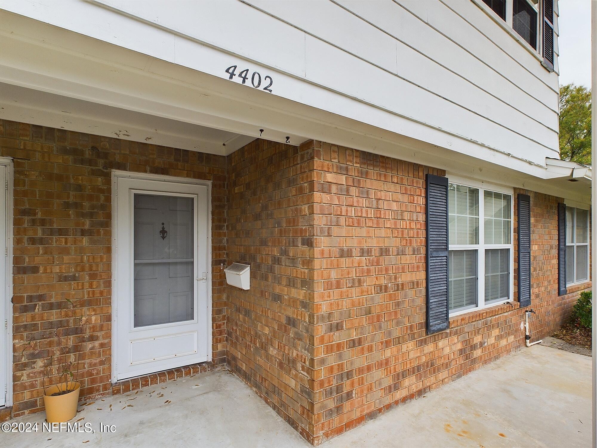 9252 SAN JOSE Boulevard, 4402