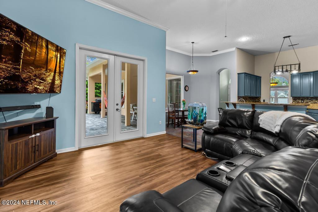 1740 HORIZON Court