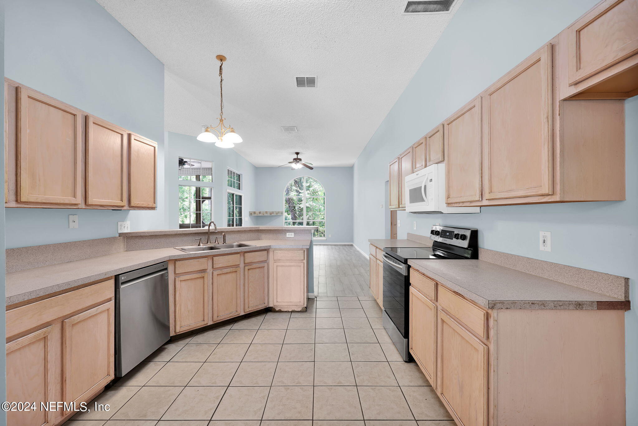 11374 WILLESDON Drive S