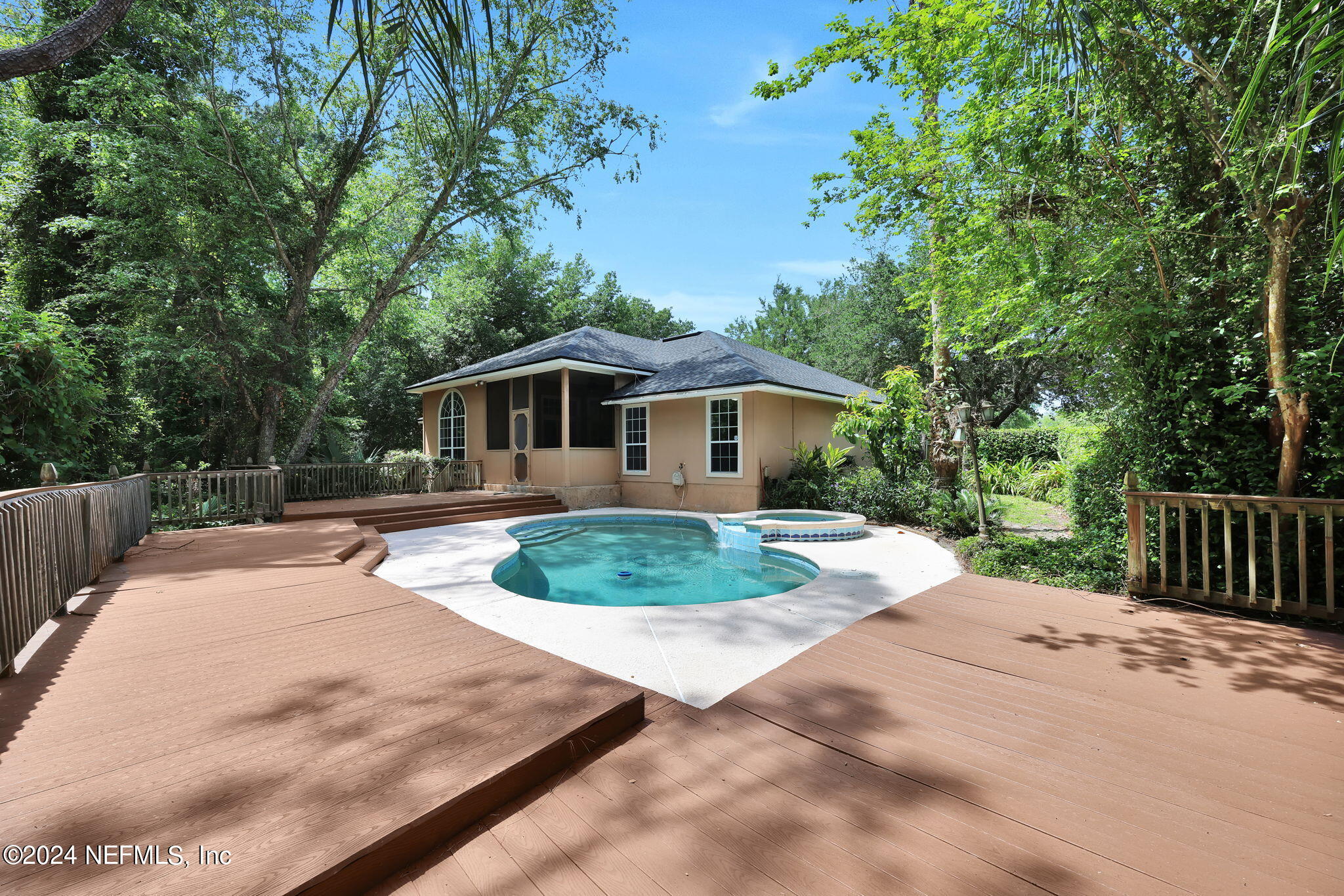 11374 WILLESDON Drive S