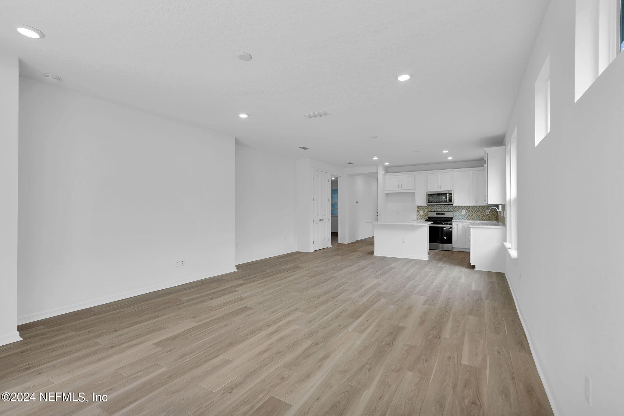 91 OYSTER SHELL Terrace