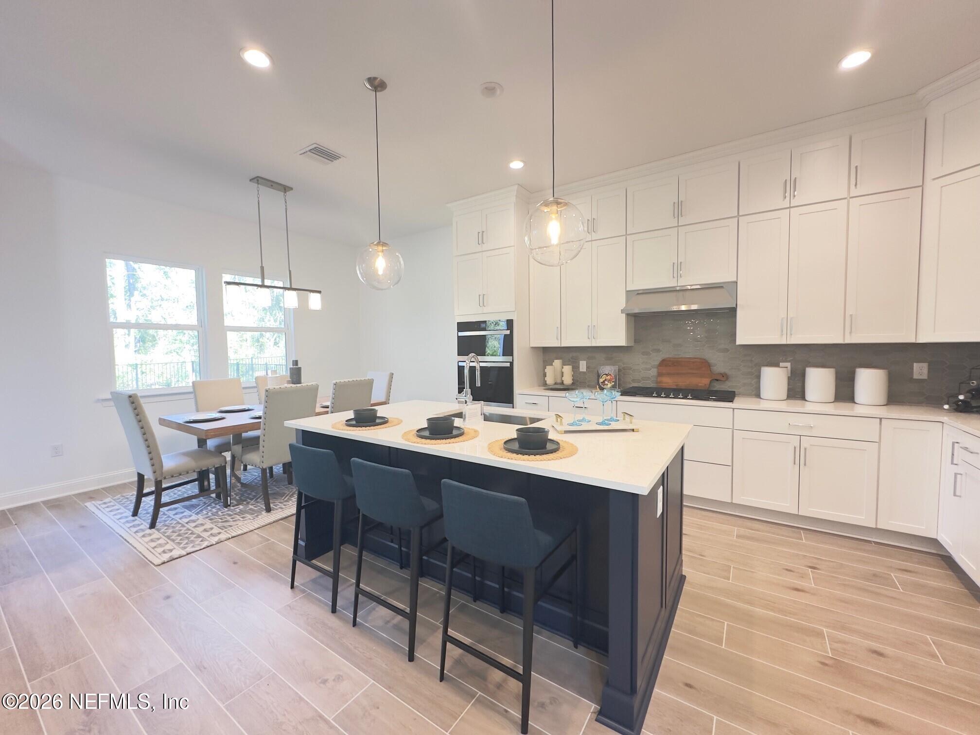 125 OAKMOSS Drive, St. Johns