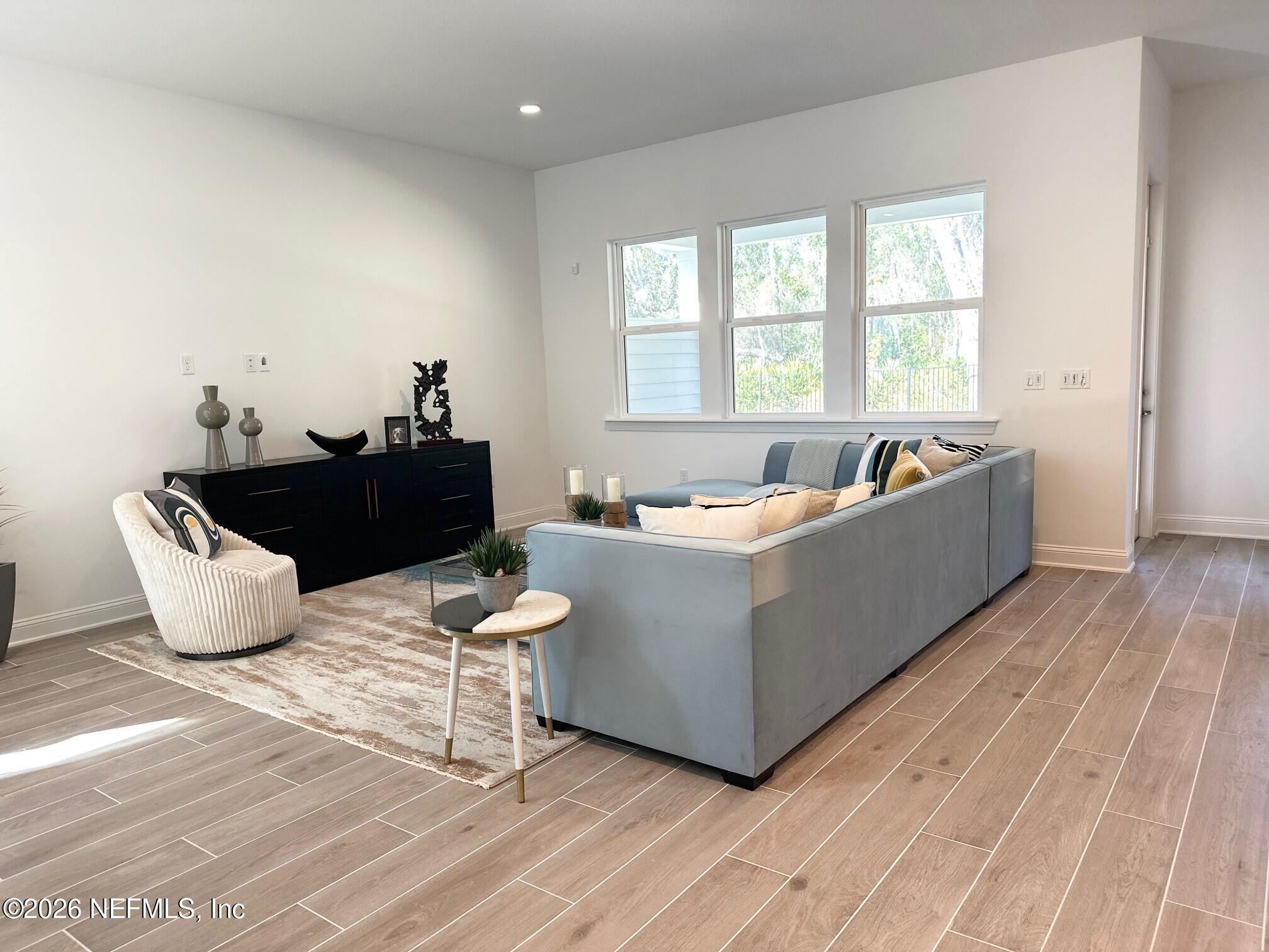 125 OAKMOSS Drive, St. Johns