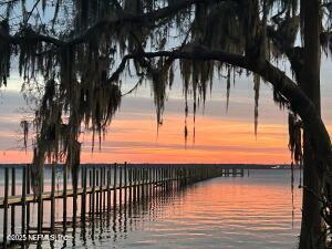 125 OAKMOSS Drive, St. Johns