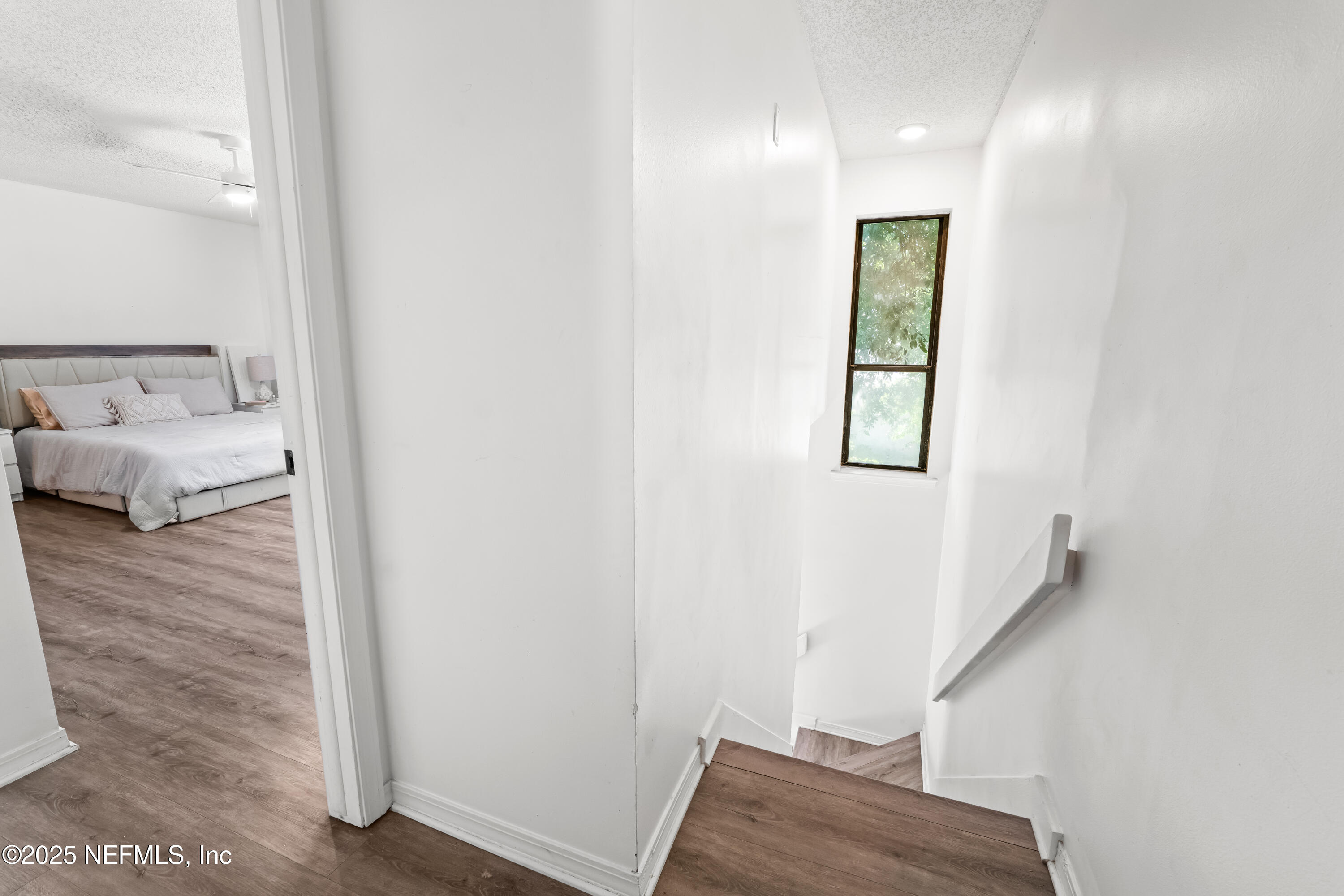1172 W ROMAINE Circle