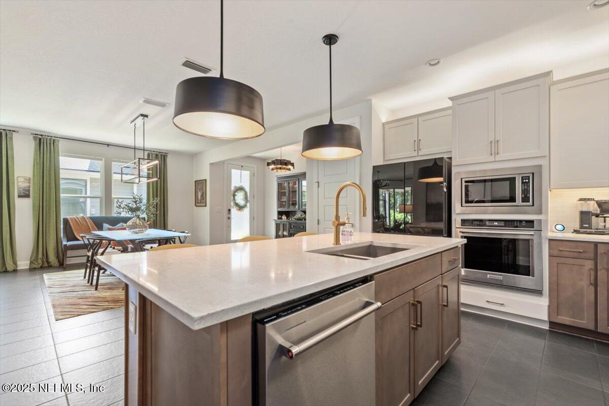 10053 FILAMENT Boulevard