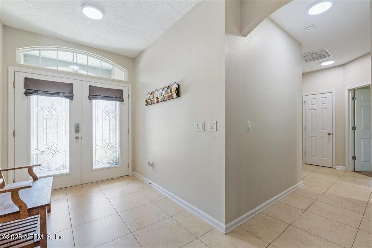 218 QUEENSLAND Circle