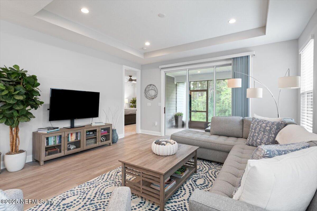 9921 FILAMENT Boulevard