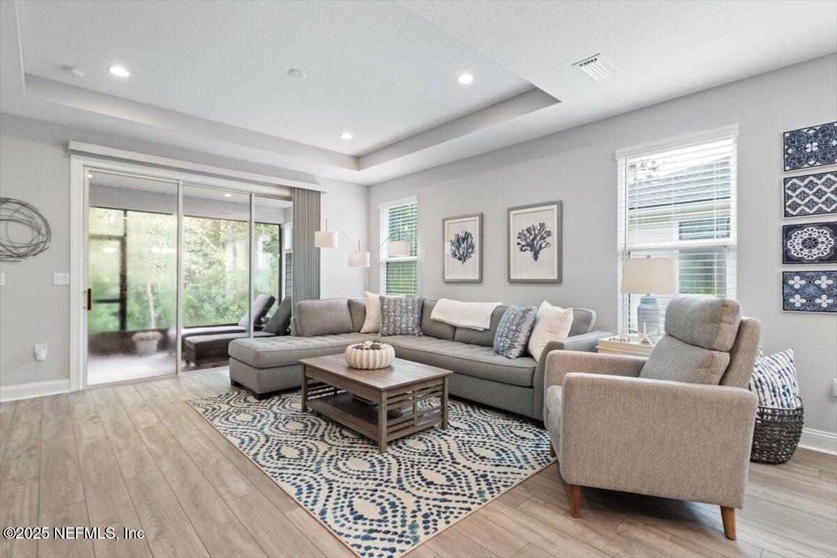 9921 FILAMENT Boulevard